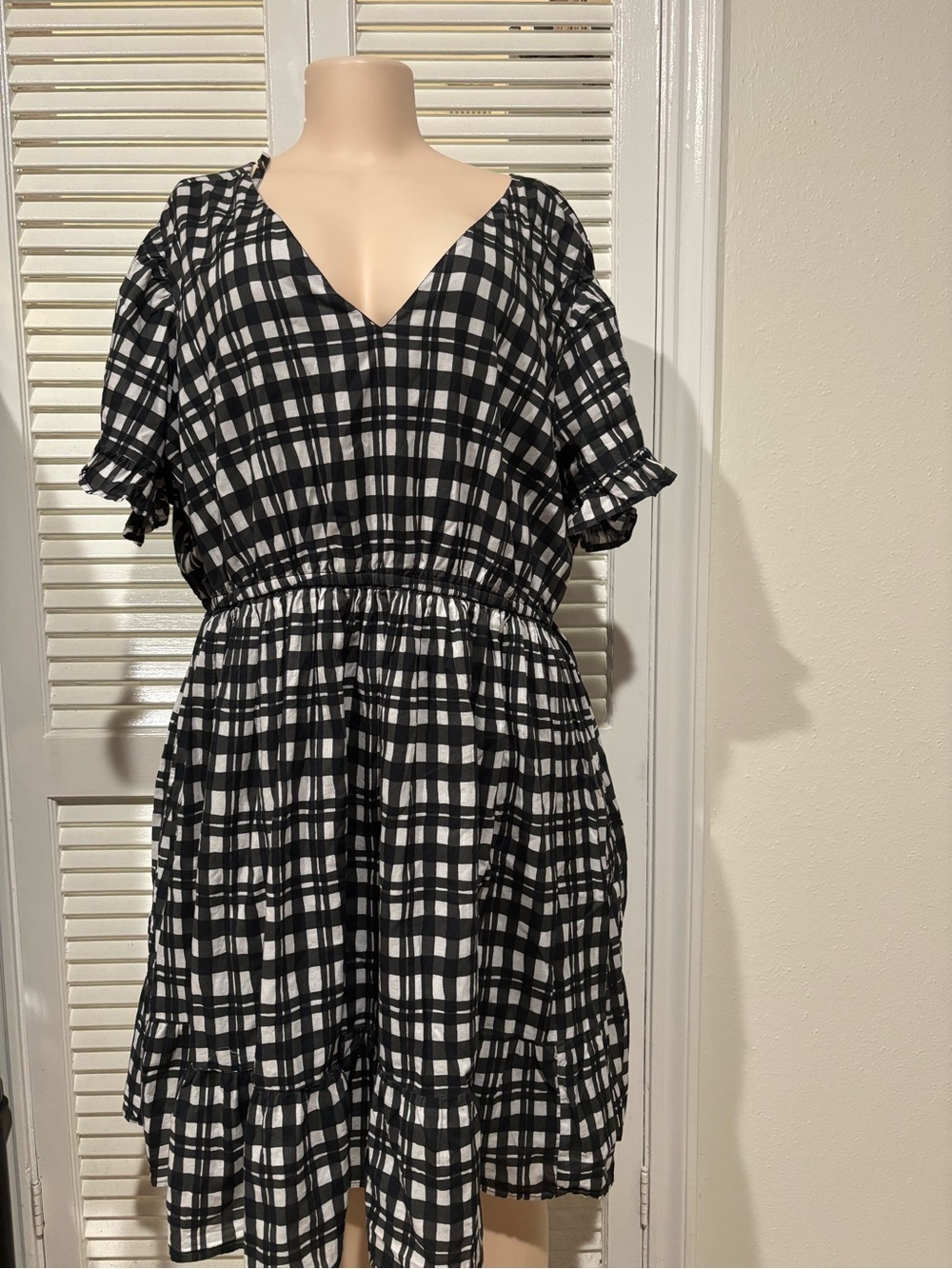 Terra & Sky Black and White Plaid V-Neck Mini Dress